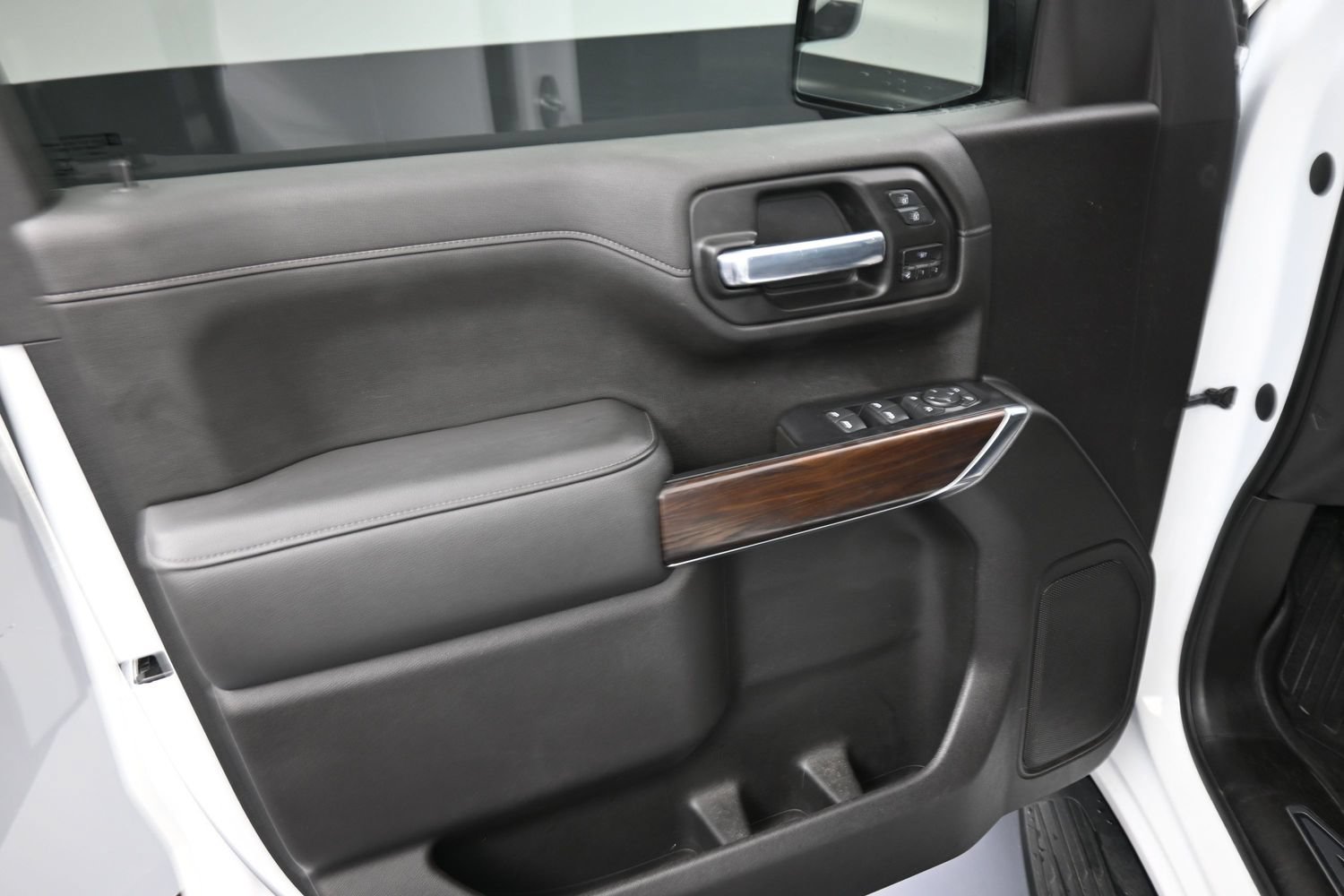 Used 2020 GMC Sierra 1500 SLT w/ SLT Premium Package AWD/4WD image 13