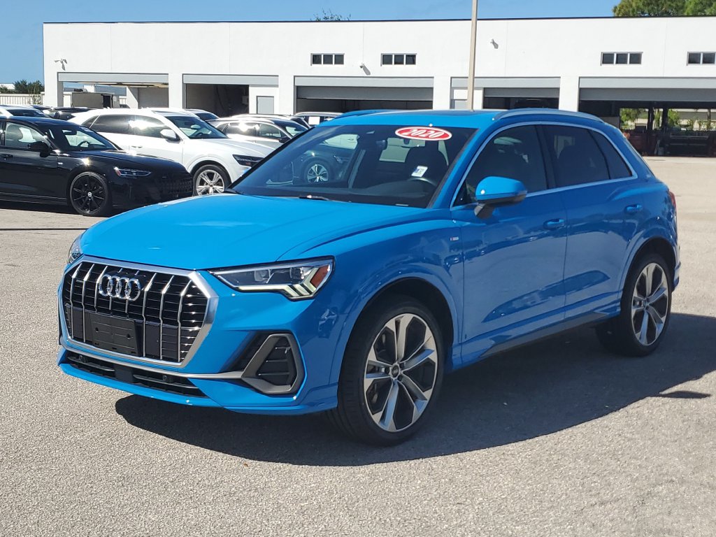 Used 2020 Audi Q3 2.0T Premium Plus w/ Premium Plus Package AWD/4WD image 9