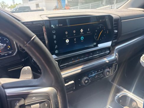 Used 2023 Chevrolet Silverado 1500 RST w/ Redline Edition AWD/4WD image 16