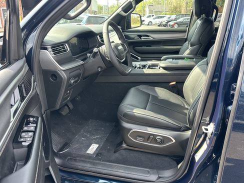 New 2026 Jeep Grand Wagoneer Limited AWD/4WD image 25
