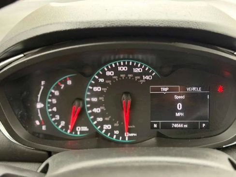 Used 2018 Chevrolet Trax LT w/ LT Convenience Package image 15