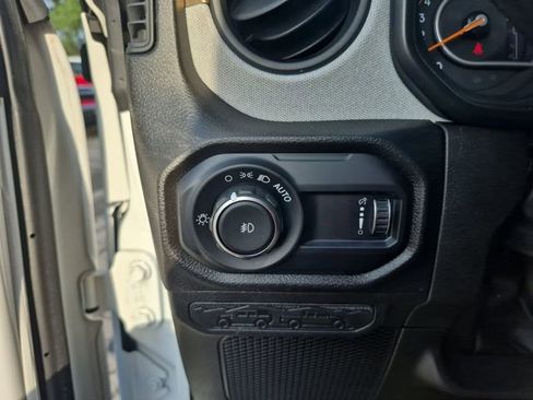 Used 2024 Jeep Wrangler Unlimited Sport AWD/4WD image 25