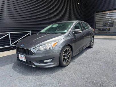 Used 2016 Ford Focus SE w/ SE Sport Package