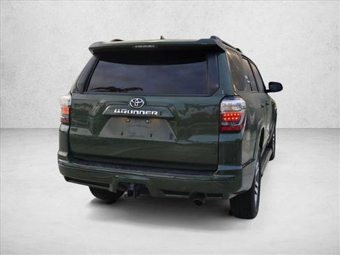 Used 2022 Toyota 4Runner TRD Sport AWD/4WD image 5