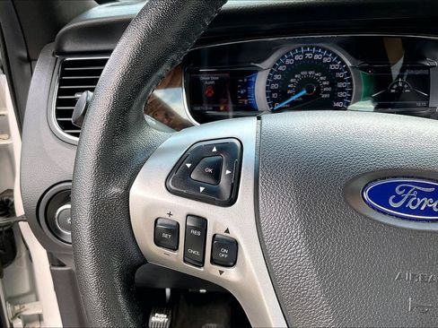 Used 2019 Ford Taurus Limited AWD/4WD image 17