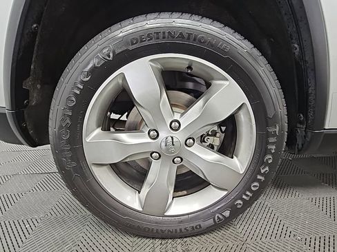 Used 2011 Jeep Grand Cherokee Limited w/ Luxury Group II image 47