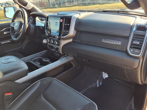 Used 2024 RAM 1500 Laramie image 27