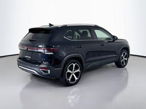 Used 2025 Volkswagen Taos SEL AWD/4WD image 9