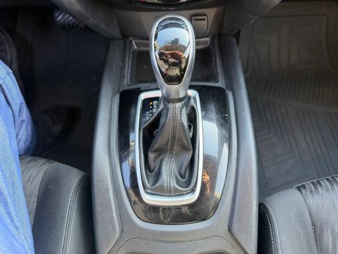 Used 2019 Nissan Rogue SV FWD image 20