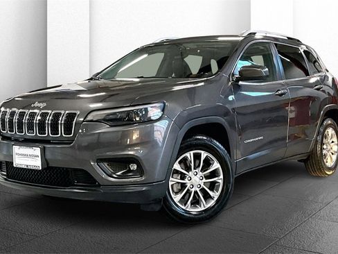 Used 2019 Jeep Cherokee Latitude Plus w/ Comfort/Convenience Group image 12