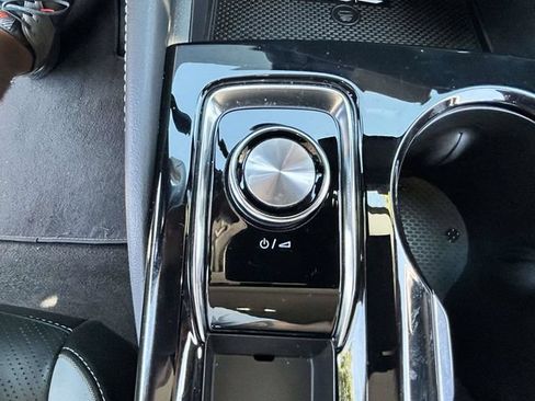 Used 2025 Buick Envision Sport Touring AWD/4WD image 17