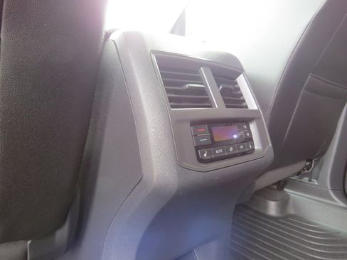 Used 2023 Volkswagen Atlas SEL Premium image 19