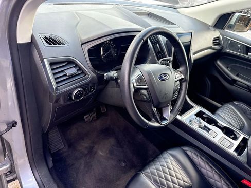 Used 2024 Ford Edge Titanium image 10