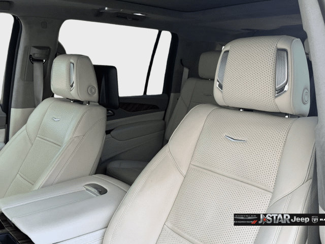 Used 2024 Cadillac Escalade ESV Sport Platinum w/ LPO, ONYX Package AWD/4WD image 11