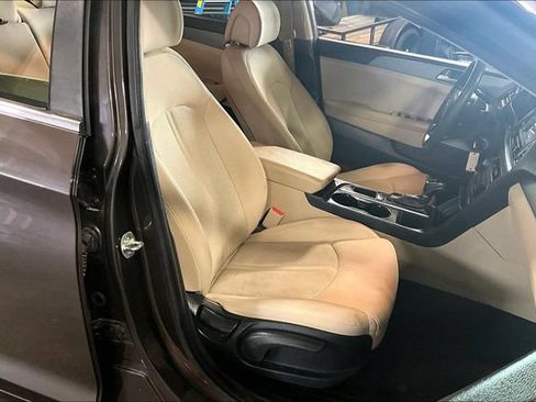 Used 2017 Hyundai Sonata SE FWD image 7