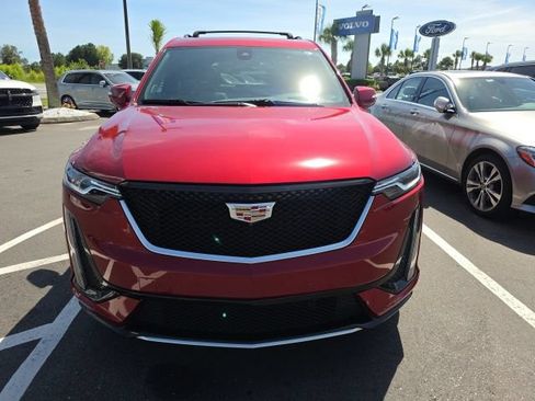 Used 2023 Cadillac XT6 Sport w/ Technology Package AWD/4WD image 2