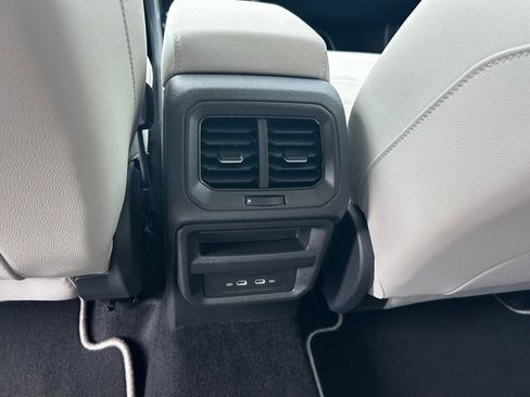 New 2026 Volkswagen Taos SE FWD image 41