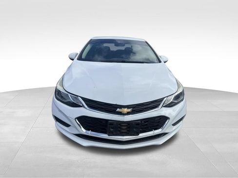 Used 2018 Chevrolet Cruze LT FWD image 18