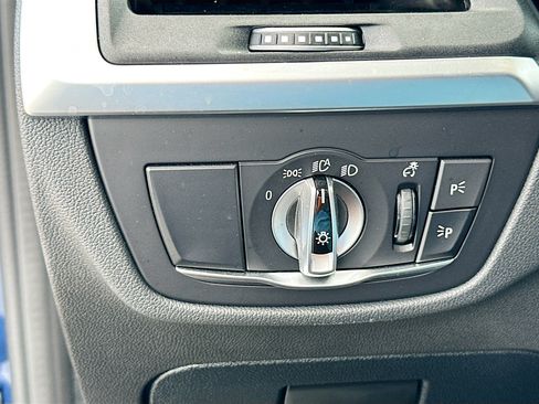 Used 2024 BMW X3 sDrive30i w/ Convenience Package RWD image 10