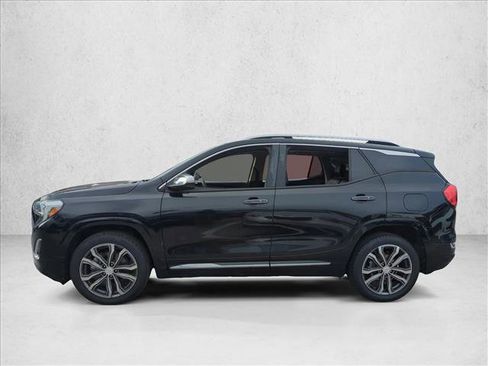 Used 2018 GMC Terrain Denali w/ Advanced Safety Package image 8