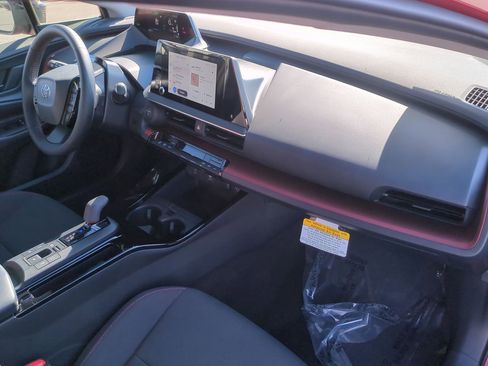 Used 2026 Toyota Prius Plug-In Hybrid image 36