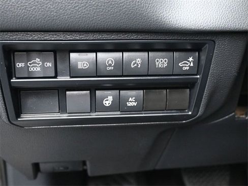 Used 2023 Toyota Tundra Limited image 20