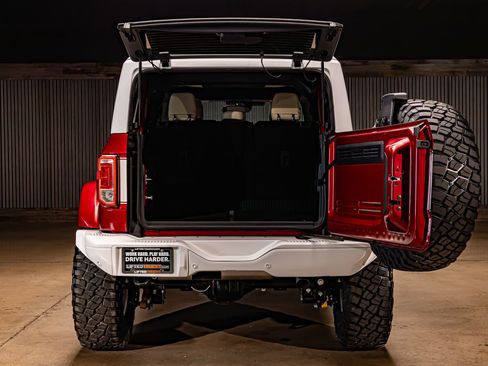 Used 2025 Ford Bronco Heritage Edition image 9