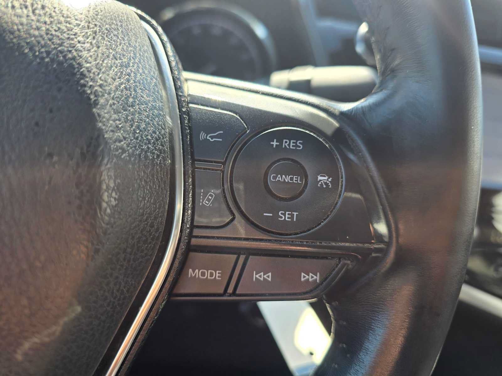 Used 2019 Toyota Camry SE FWD image 30