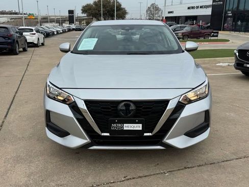 Used 2022 Nissan Sentra SV w/ Trunk Package image 2