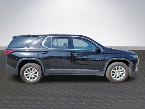 Used 2023 Chevrolet Traverse LS AWD/4WD image 4