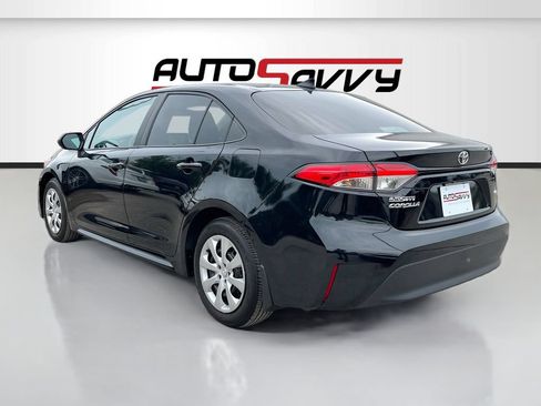 Used 2026 Toyota Corolla LE FWD image 5