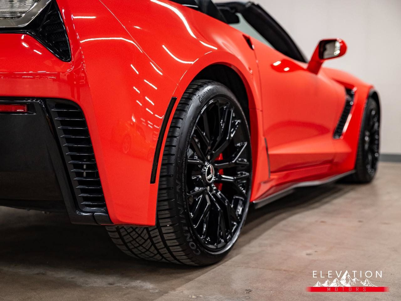 Used 2015 Chevrolet Corvette Z06 w/ 3LZ Preferred Equipment Group RWD image 39