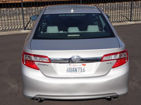 Used 2012 Toyota Camry XLE FWD image 7