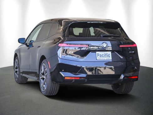 Used 2025 BMW iX xDrive50 w/ Premium Package image 4