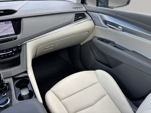 Used 2024 Cadillac XT5 Premium Luxury w/ Technology Package image 16