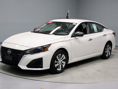 Certified 2024 Nissan Altima 2.5 S image 8