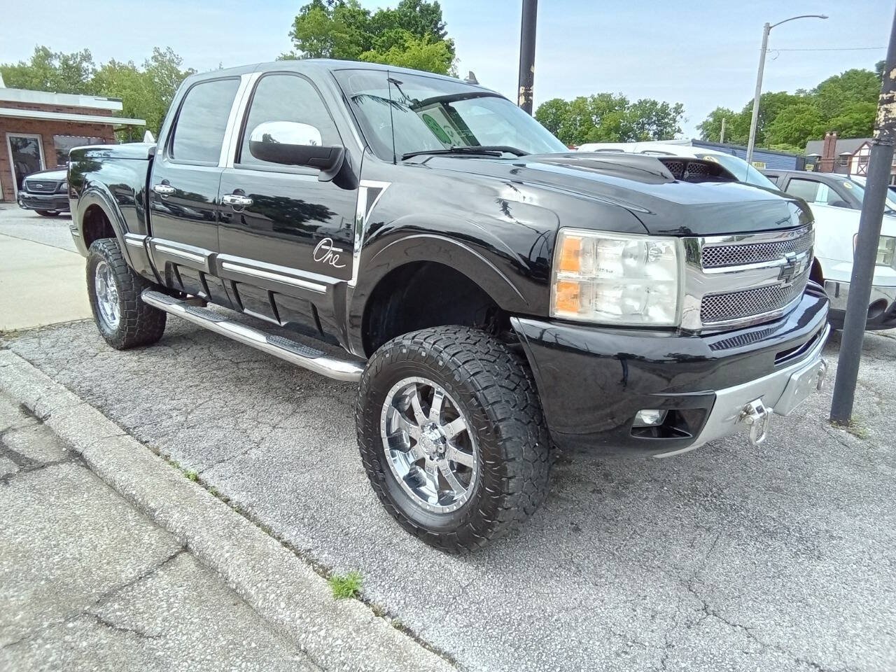Used 2011 Chevrolet Silverado 1500 LT w/ Max Trailering Pack AWD/4WD image 2