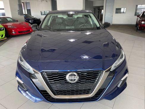 Used 2022 Nissan Altima 2.5 SR image 2