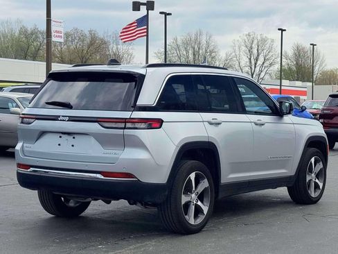 Used 2024 Jeep Grand Cherokee Limited AWD/4WD image 7