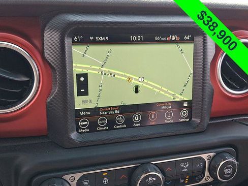 Certified 2022 Jeep Wrangler Unlimited Rubicon w/ Cold Weather Group AWD/4WD image 17