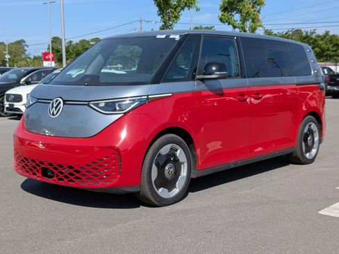 Used 2025 Volkswagen ID. Buzz Pro S Plus image 7