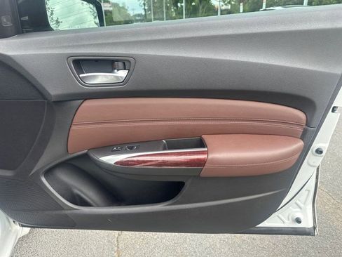 Used 2017 Acura TLX V6 SH-AWD w/ Advance Package image 12