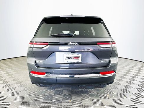 Certified 2025 Jeep Grand Cherokee Limited w/ MOPAR Finishing Package image 10