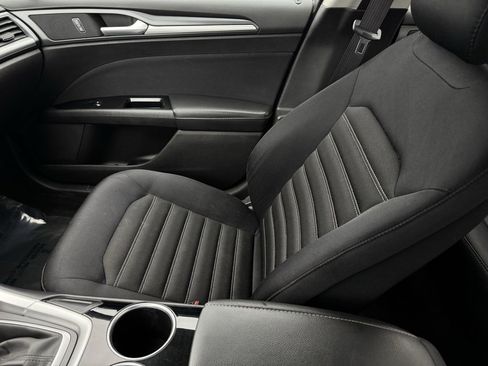 Used 2014 Ford Fusion SE image 17