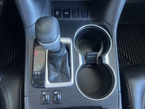 Used 2019 Toyota Highlander XLE FWD image 60