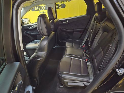 Used 2021 Ford Escape SEL image 19