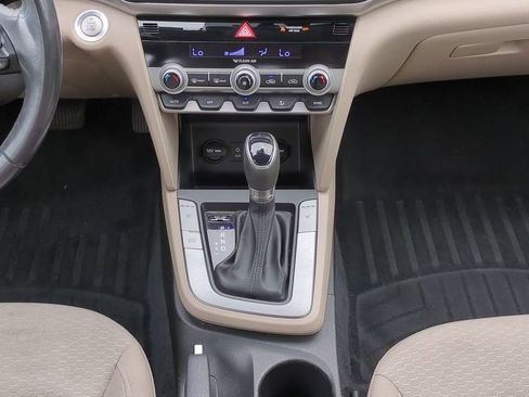 Used 2019 Hyundai Elantra Value Edition image 17