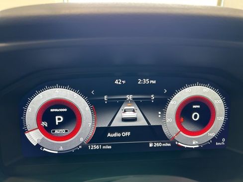 Used 2024 Nissan Rogue SL image 11