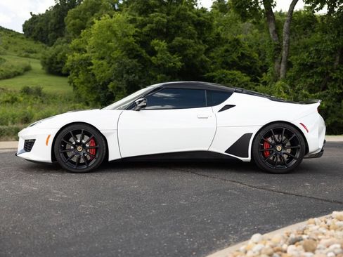 Used 2021 Lotus Evora RWD image 3