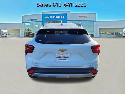 New 2026 Chevrolet Trax LT w/ Sunroof Package